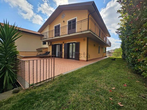 appartamento in vendita a Zafferana Etnea