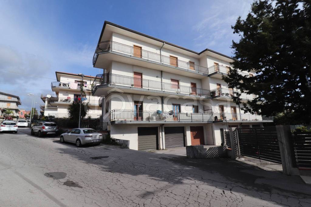 appartamento in vendita a Zafferana Etnea