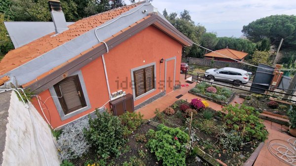 casa indipendente in vendita a Zafferana Etnea
