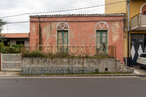 casa indipendente in vendita a Zafferana Etnea