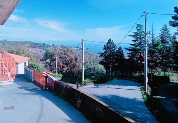 casa indipendente in vendita a Zafferana Etnea