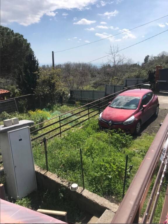 casa indipendente in vendita a Zafferana Etnea