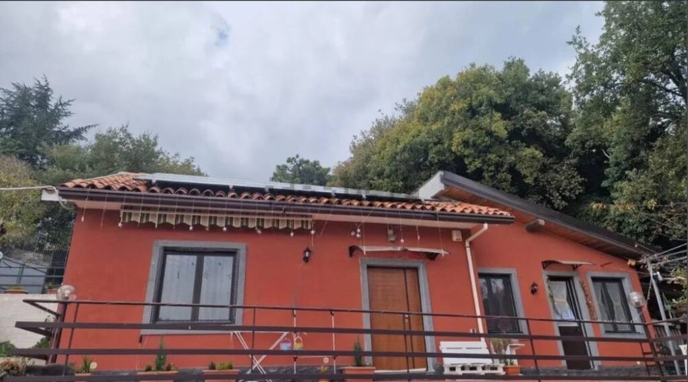 casa indipendente in vendita a Zafferana Etnea