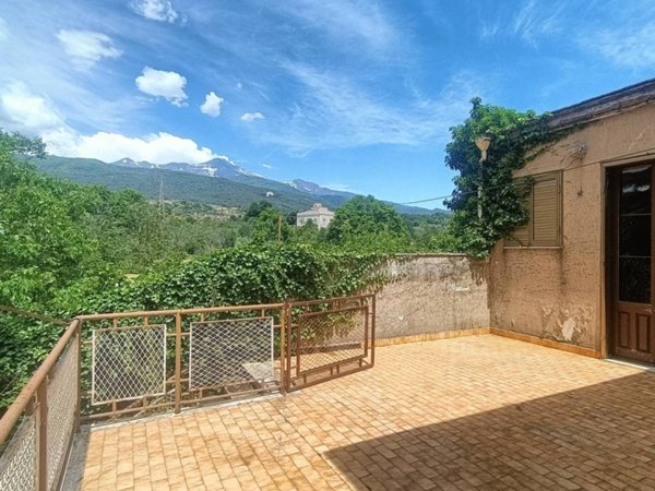 casa indipendente in vendita a Zafferana Etnea