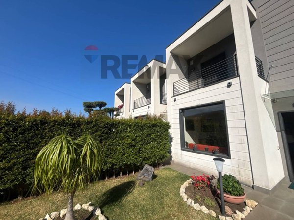 casa indipendente in vendita a Zafferana Etnea