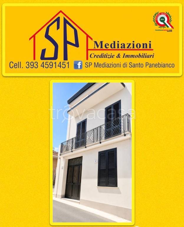 casa indipendente in vendita a Zafferana Etnea