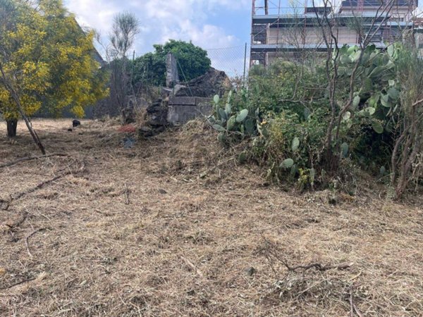 terreno edificabile in vendita a Zafferana Etnea