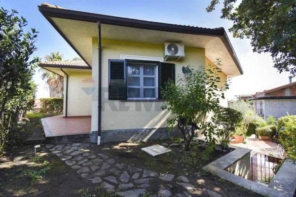 casa indipendente in vendita a Zafferana Etnea