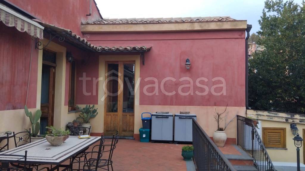 casa indipendente in vendita a Zafferana Etnea in zona Petrulli