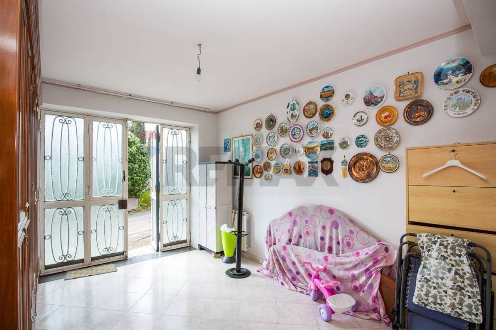 casa indipendente in vendita a Zafferana Etnea in zona Fleri