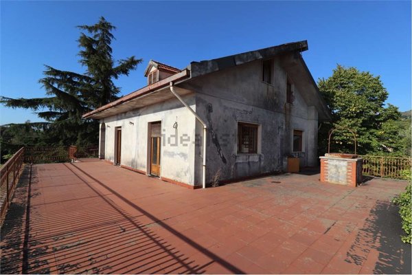 casa indipendente in vendita a Zafferana Etnea in zona Pisano Etneo