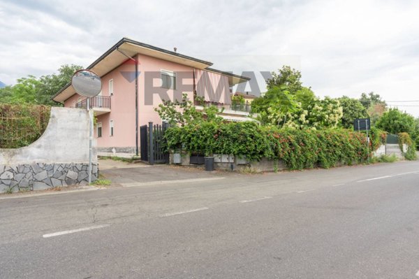 appartamento in vendita a Zafferana Etnea in zona Fleri