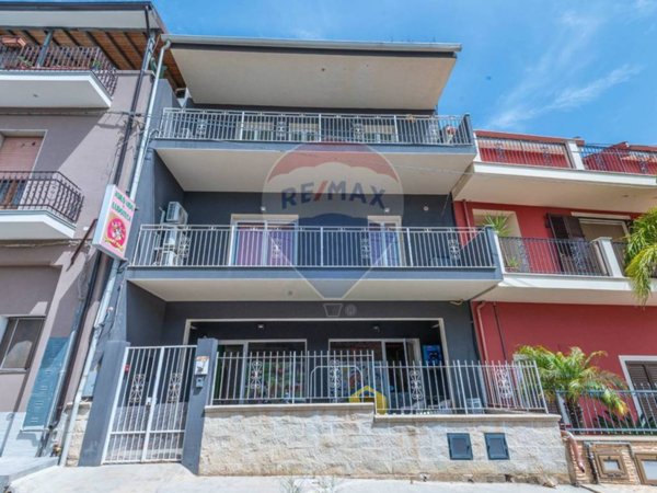 casa indipendente in vendita a Mazzarrone