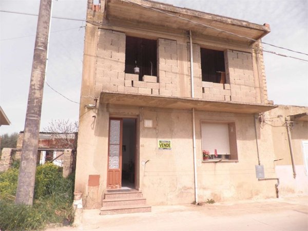 casa indipendente in vendita a Mazzarrone