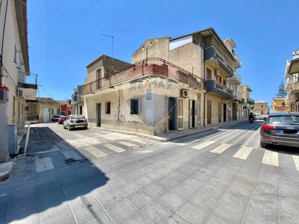 casa indipendente in vendita a Mazzarrone