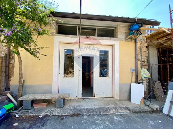casa indipendente in vendita a Mazzarrone