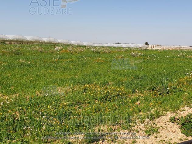 terreno edificabile in vendita a Mazzarrone