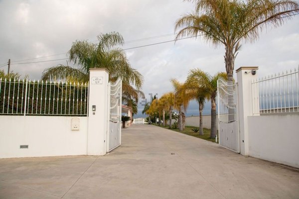 casa indipendente in vendita a Mazzarrone