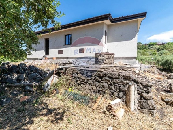 casa indipendente in vendita a Ragalna