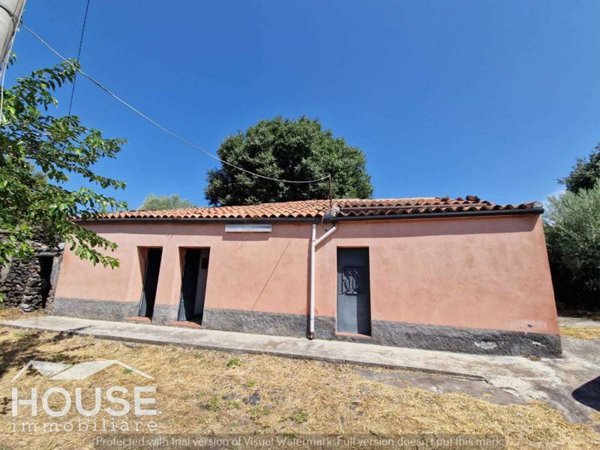 casa indipendente in vendita a Ragalna