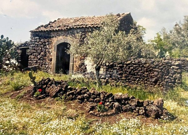 casa indipendente in vendita a Ragalna
