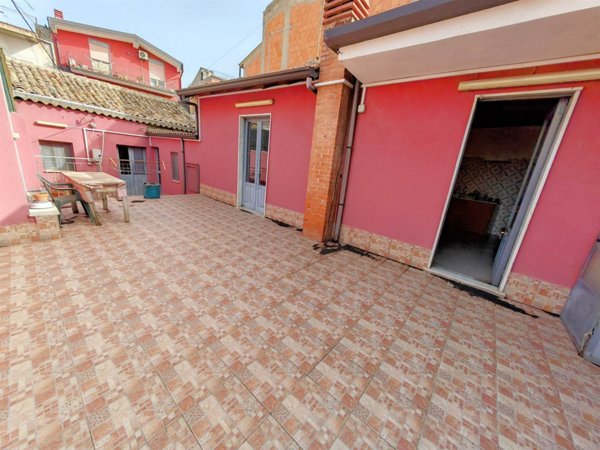 casa indipendente in vendita a Ragalna