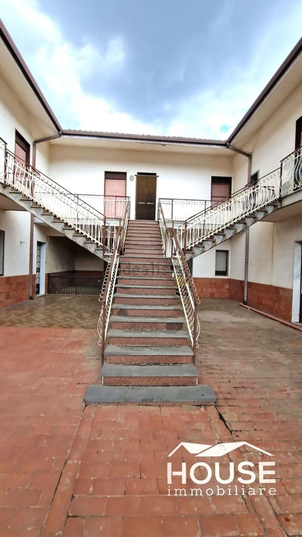 casa indipendente in vendita a Ragalna