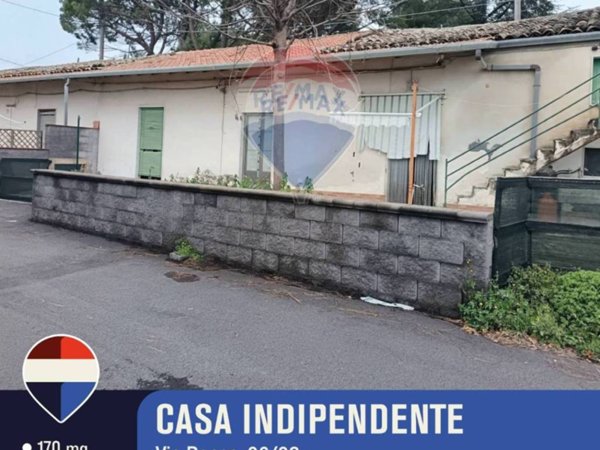 casa indipendente in vendita a Ragalna
