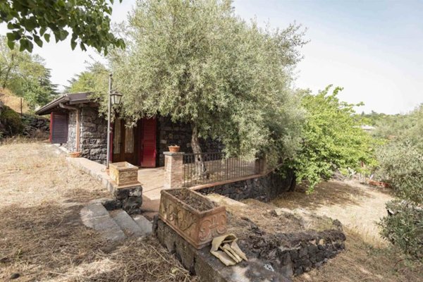casa indipendente in vendita a Ragalna