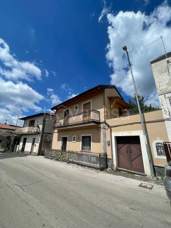 casa indipendente in vendita a Ragalna
