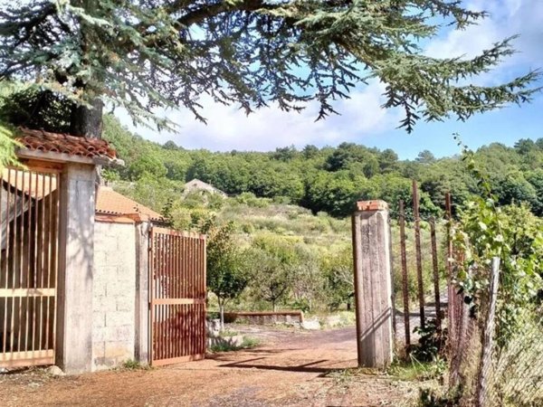 casa indipendente in vendita a Ragalna