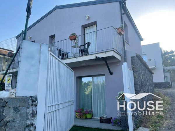 casa indipendente in vendita a Ragalna