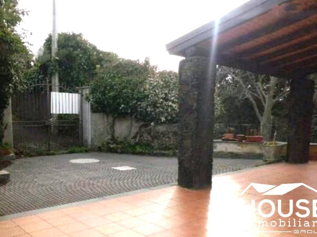 casa indipendente in vendita a Ragalna