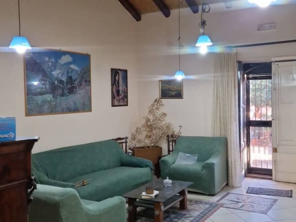 casa indipendente in vendita a Ragalna