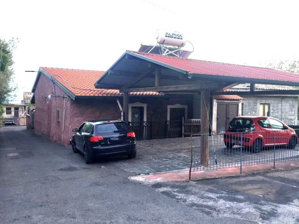 casa indipendente in vendita a Ragalna