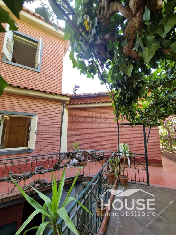 casa indipendente in vendita a Ragalna