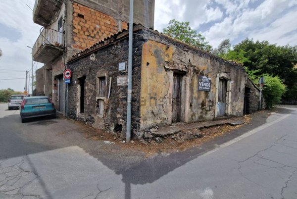 casa indipendente in vendita a Ragalna