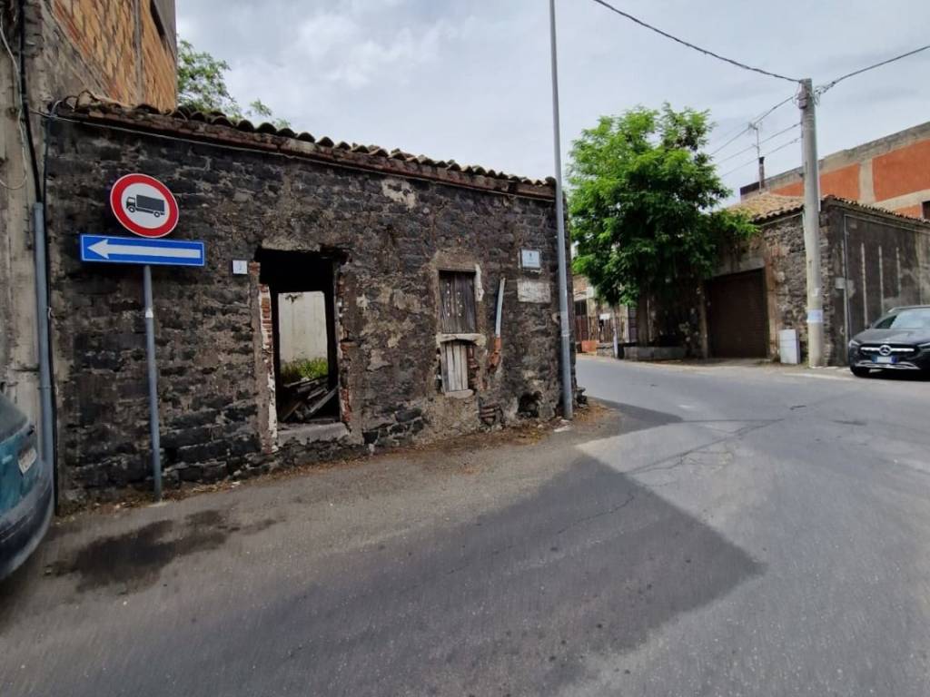 casa indipendente in vendita a Ragalna