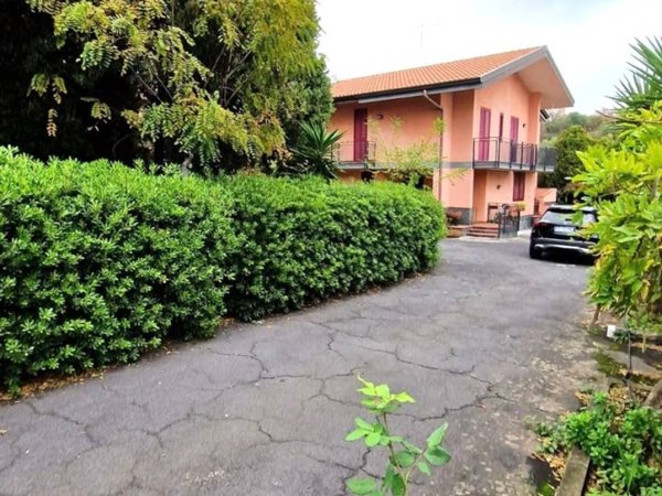 casa indipendente in vendita a Ragalna