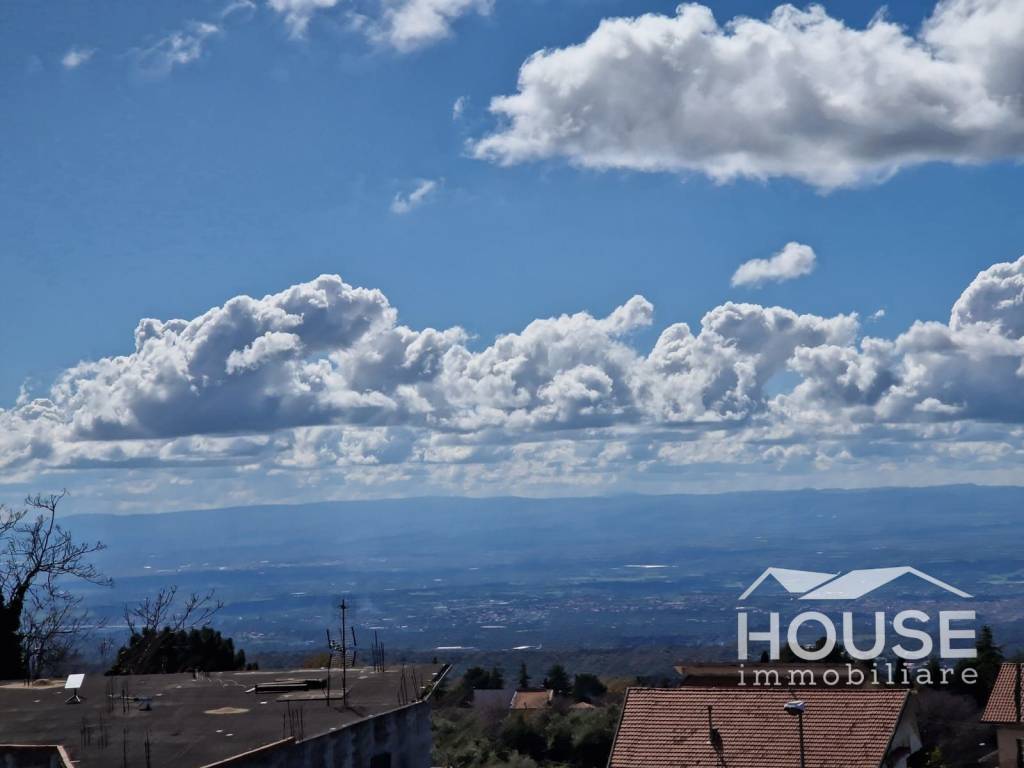 casa indipendente in vendita a Ragalna