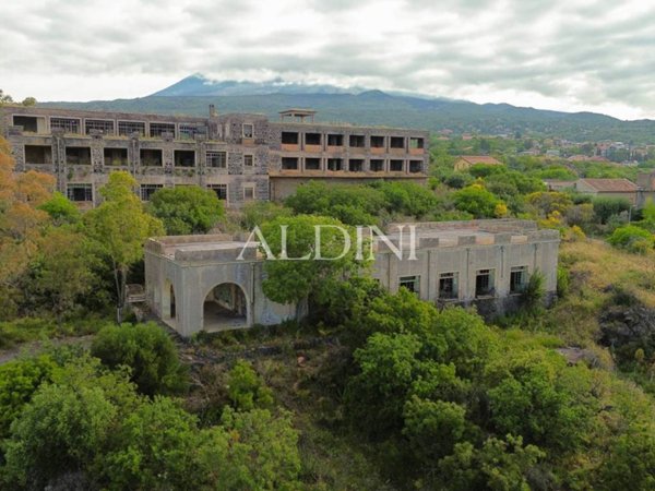 intera palazzina in vendita a Ragalna
