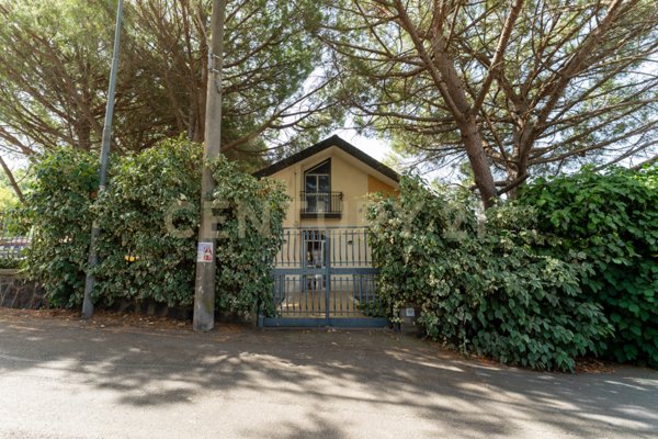 casa indipendente in vendita a Ragalna