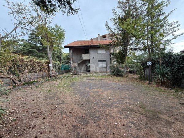 casa indipendente in vendita a Ragalna