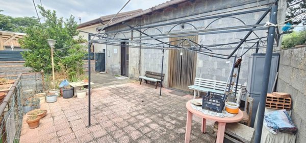 casa indipendente in vendita a Ragalna