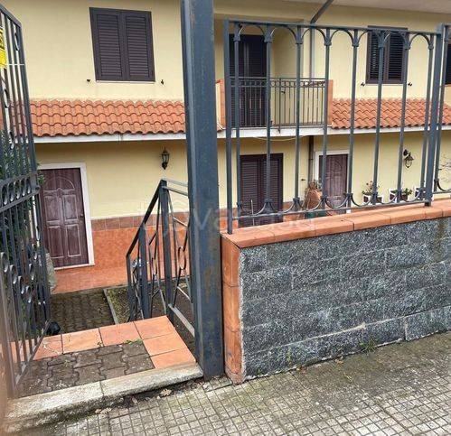 casa indipendente in vendita a Ragalna