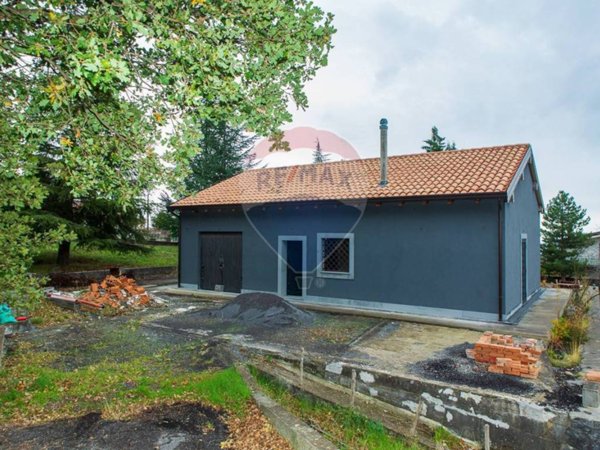 casa indipendente in vendita a Ragalna