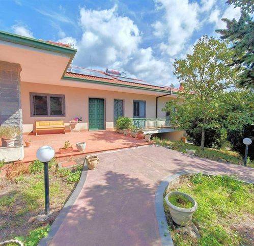 casa indipendente in vendita a Ragalna