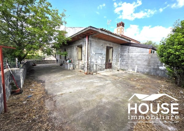 casa indipendente in vendita a Ragalna