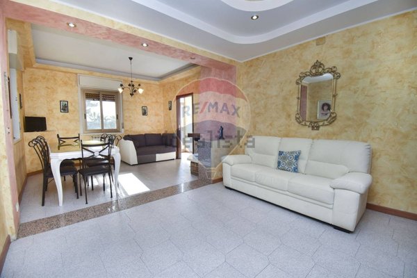 casa indipendente in vendita a Ragalna