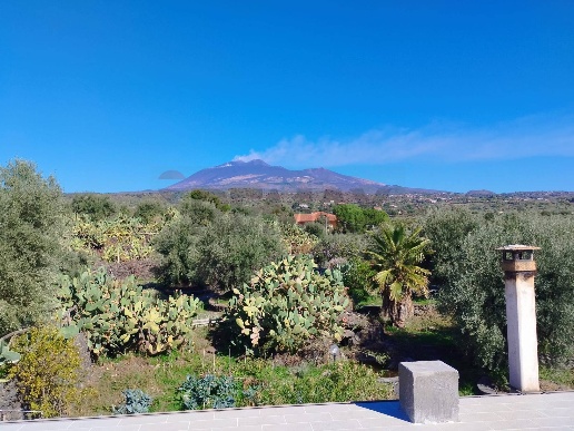 casa indipendente in vendita a Ragalna